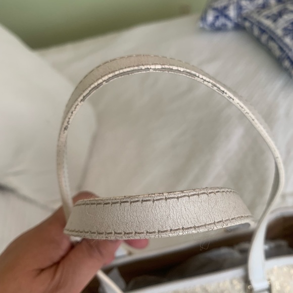 Christian Dior Trotter Canvas Tote Bag in white and gold - Picture 9 of 14